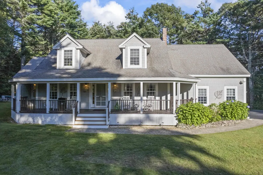 25 Logging Road York ME 03902
