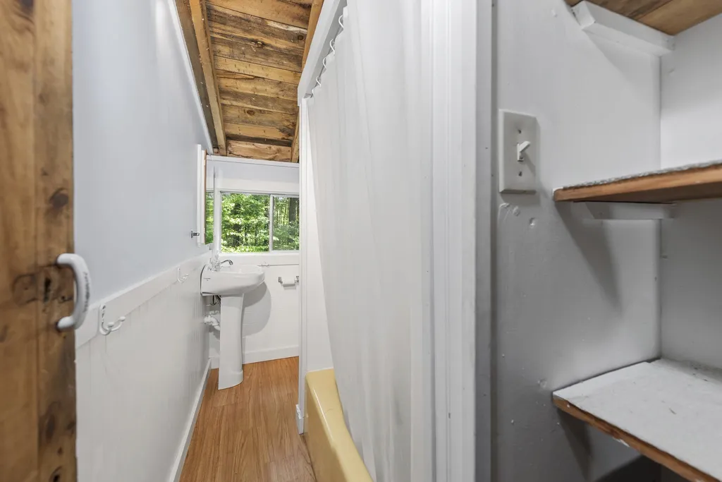118 Groton Road Hebron NH 03241