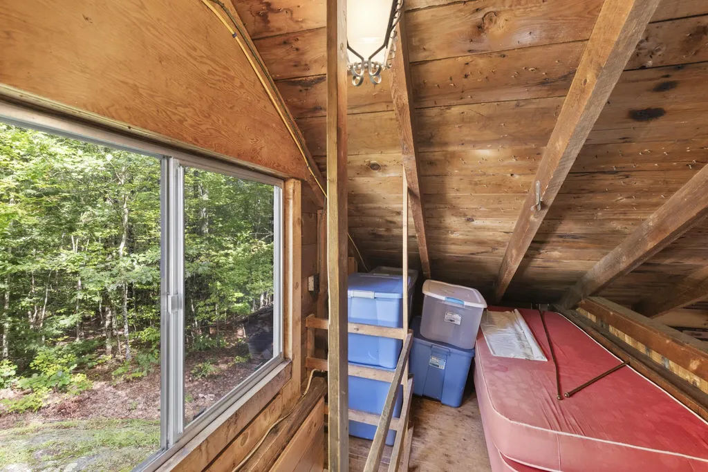 118 Groton Road Hebron NH 03241