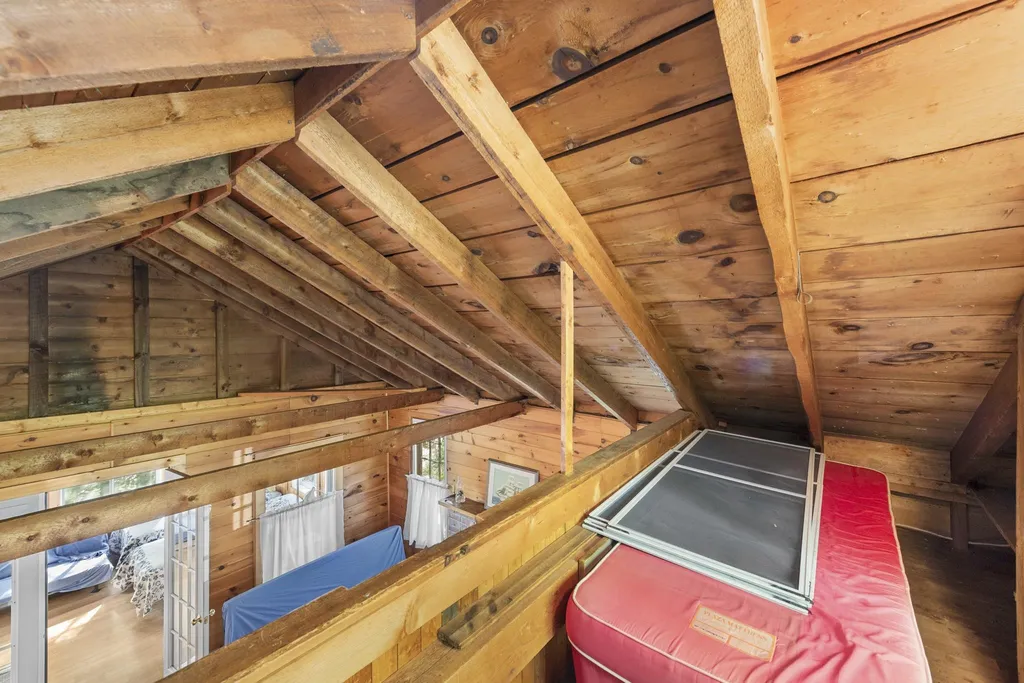 118 Groton Road Hebron NH 03241