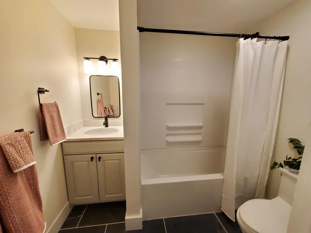 20 Hersey Way Canaan NH 03741