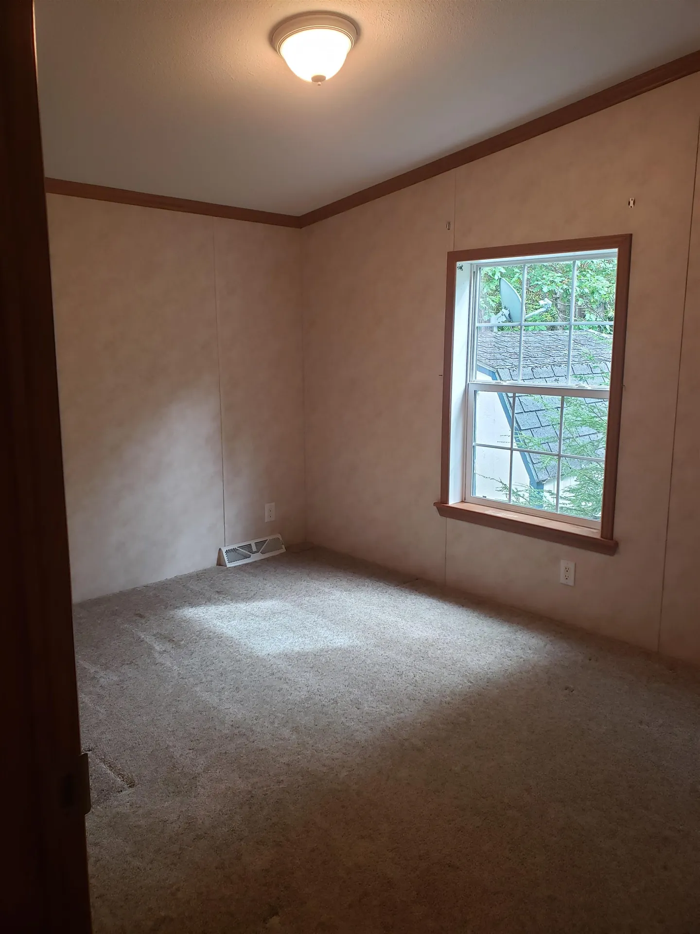 16 Michael Place Claremont NH 03743