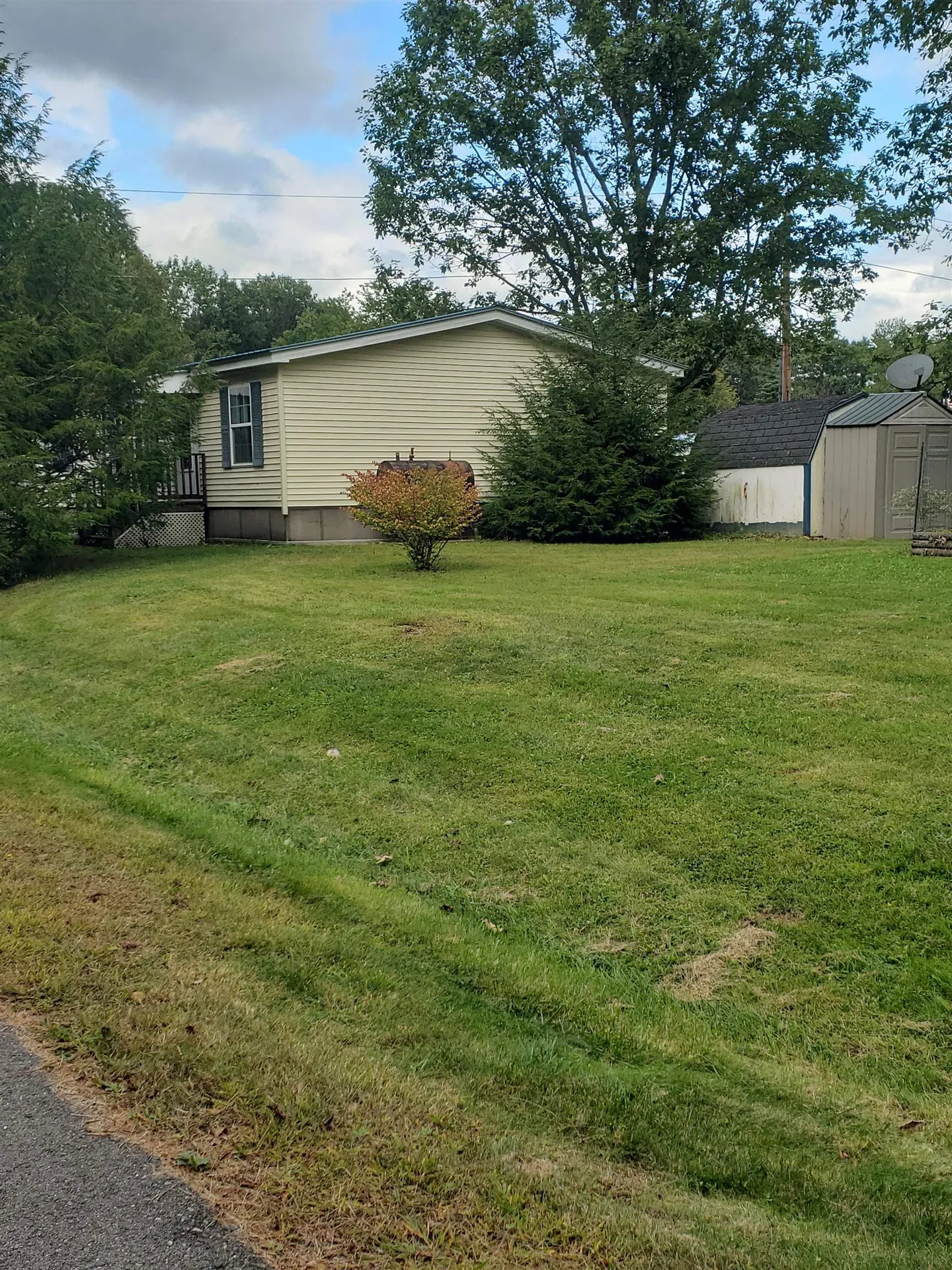 16 Michael Place Claremont NH 03743