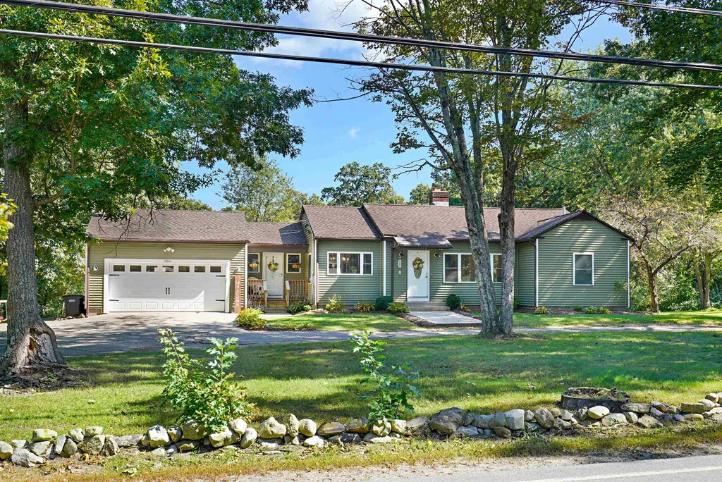 386 Island Pond Road Derry NH 03038