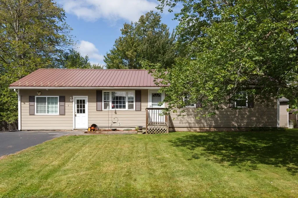 8 Meadow Lane Allenstown NH 03275