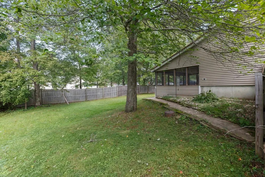 8 Meadow Lane Allenstown NH 03275