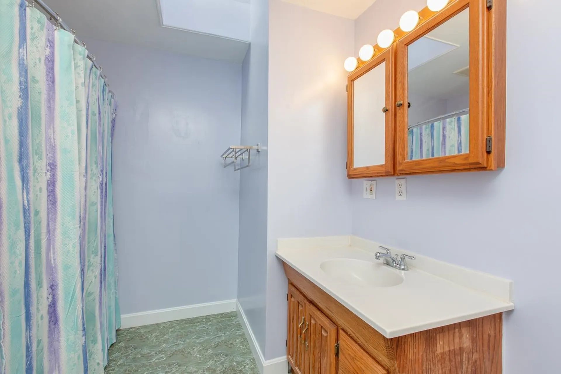 8 Meadow Lane Allenstown NH 03275