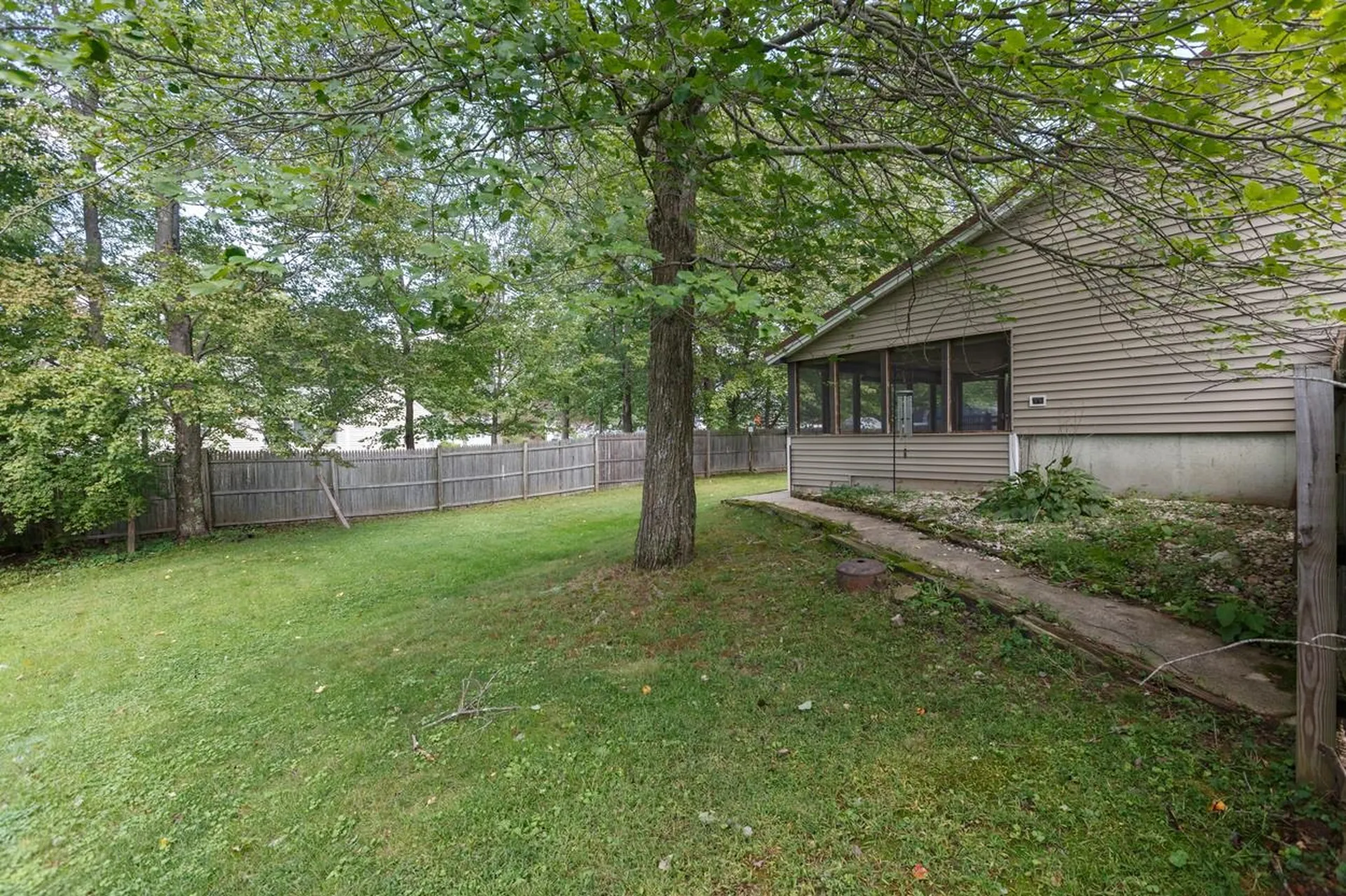 8 Meadow Lane Allenstown NH 03275