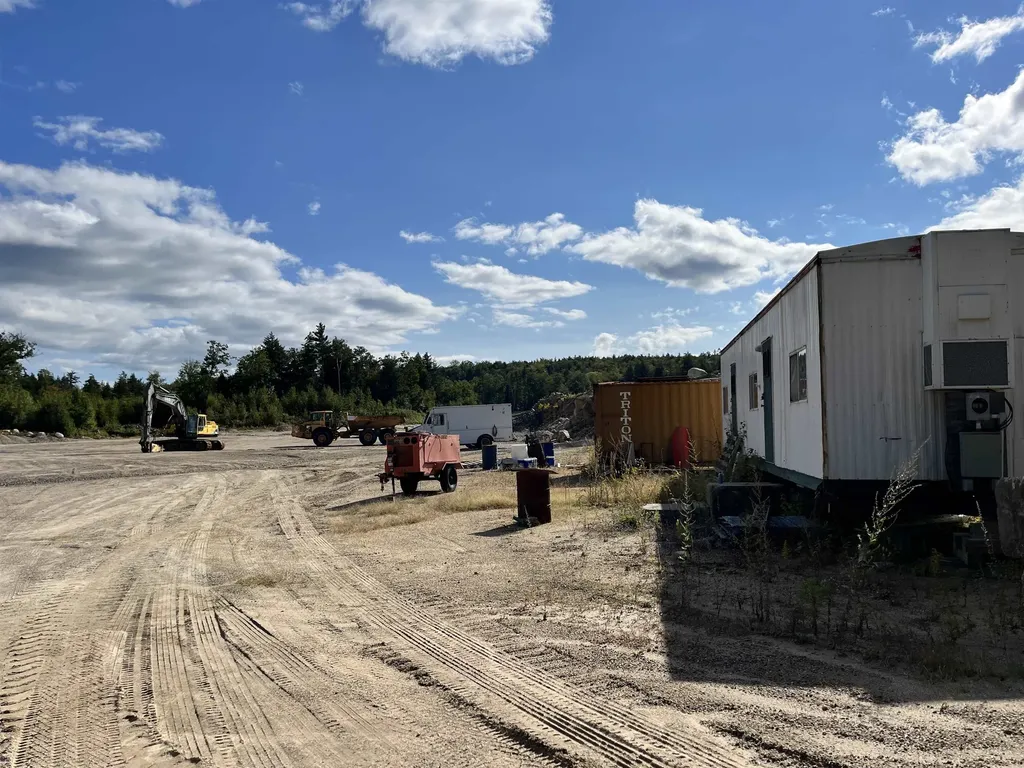 16 Polly's Crossing Road Ossipee NH 03864