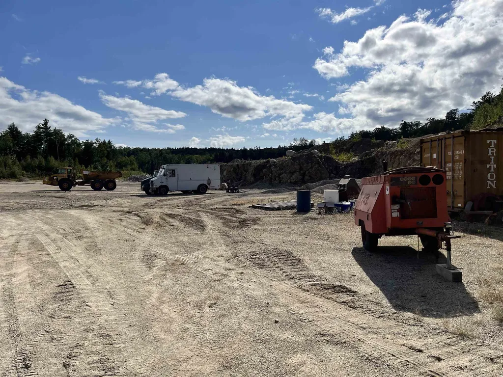 16 Polly's Crossing Road Ossipee NH 03864