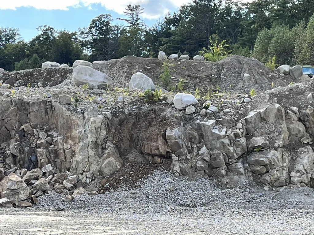 16 Polly's Crossing Road Ossipee NH 03864