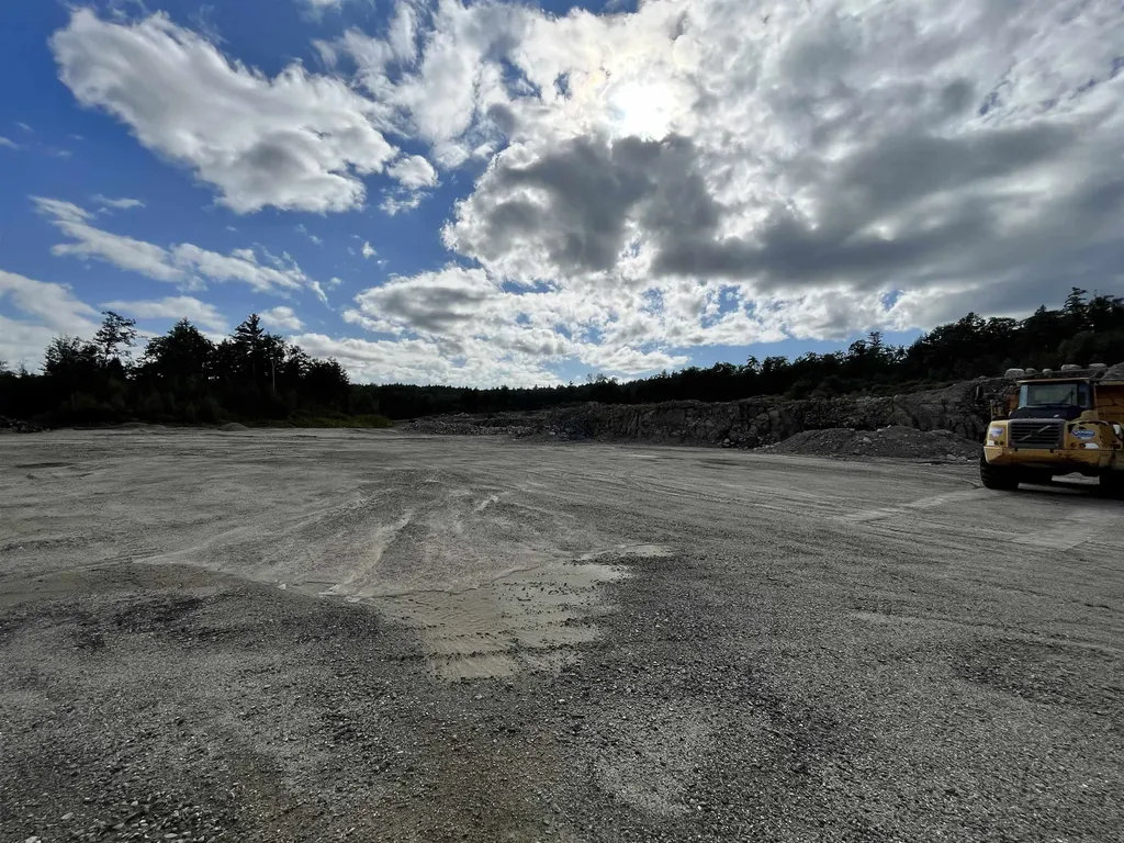 16 Polly's Crossing Road Ossipee NH 03864