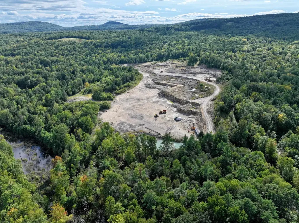 16 Polly's Crossing Road Ossipee NH 03864
