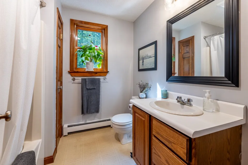 124 Anderson Hill Road Enfield NH 03748