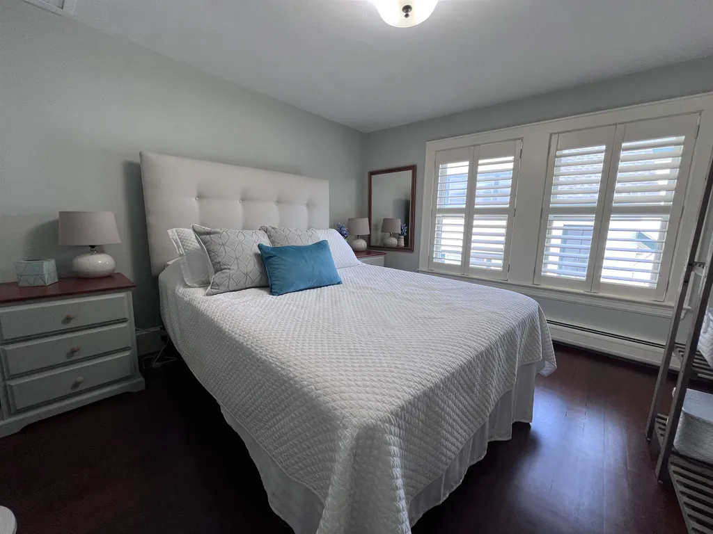 11 Maple Street Exeter NH 03833