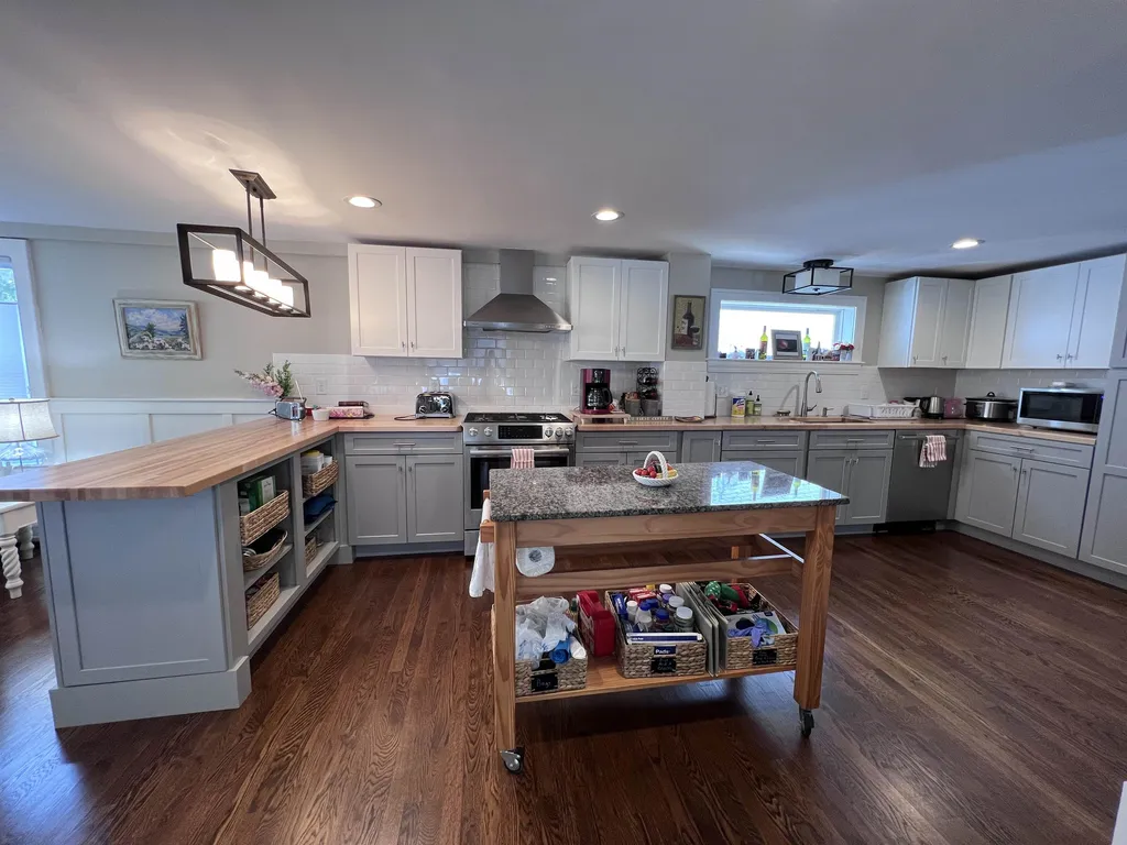 11 Maple Street Exeter NH 03833