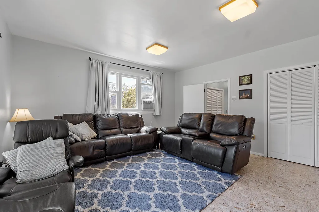 59 Nagle Street Nashua NH 03060