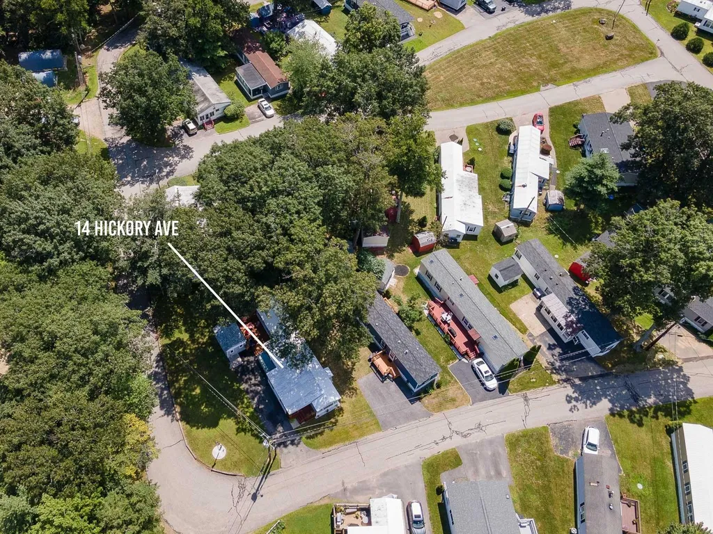 14 Hickory Avenue North Hampton NH 03862