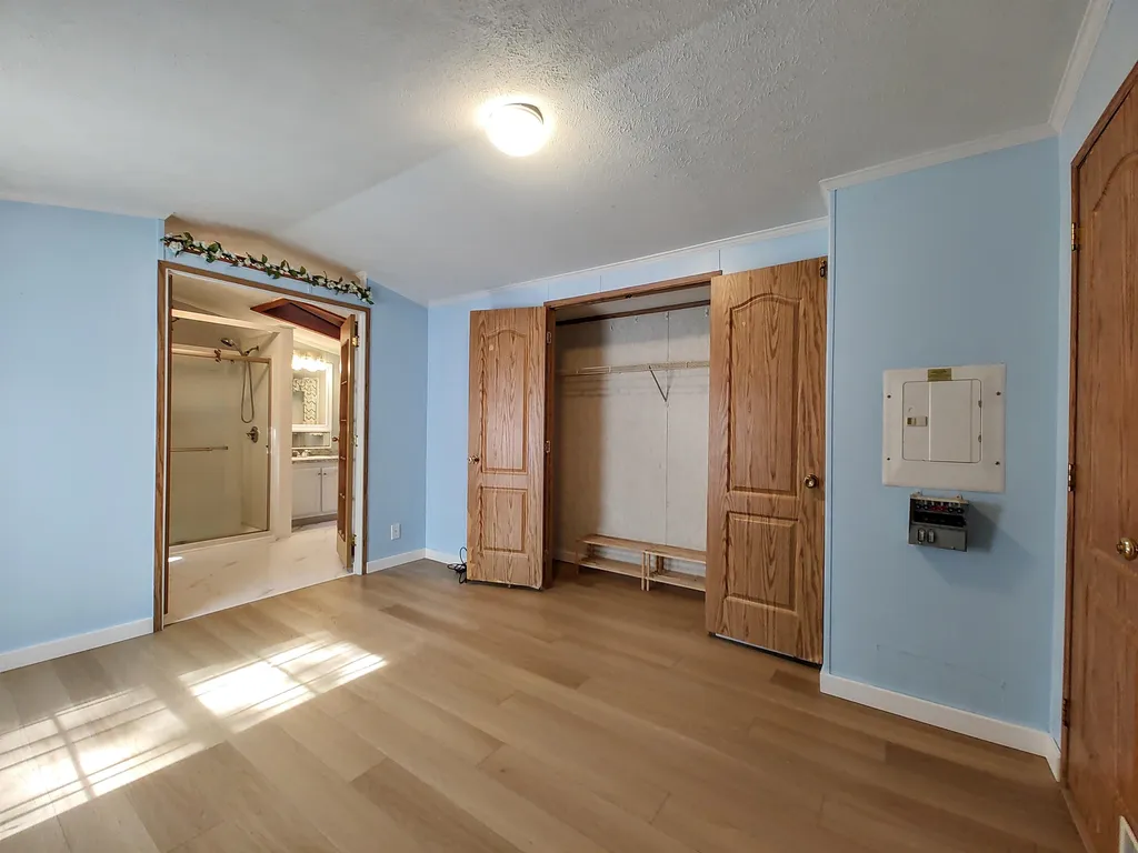 64 Sycamore Boulevard Farmington NH 03835