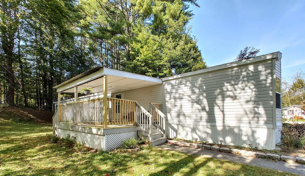 64 Sycamore Boulevard Farmington NH 03835