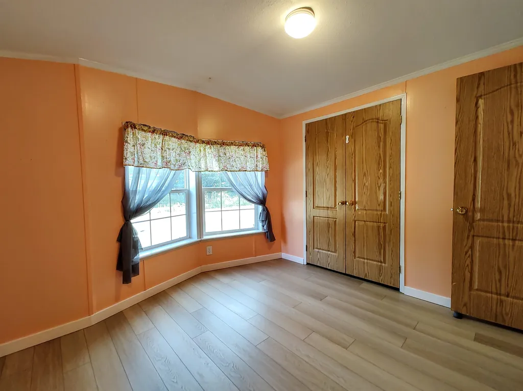 64 Sycamore Boulevard Farmington NH 03835