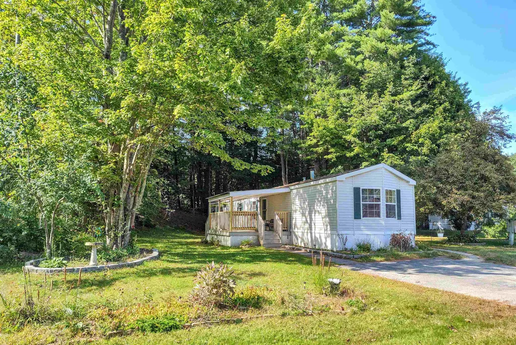 64 Sycamore Boulevard Farmington NH 03835
