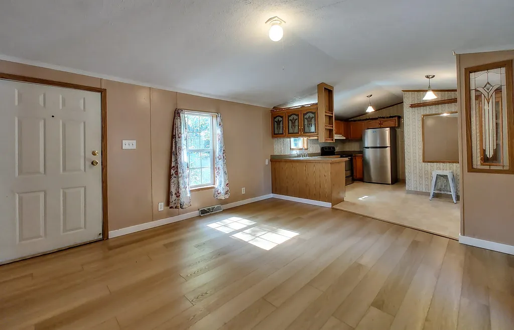 64 Sycamore Boulevard Farmington NH 03835