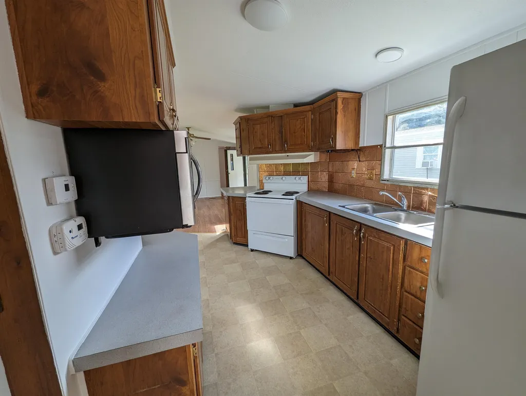 11 Toney Trailer Park Littleton NH 03561