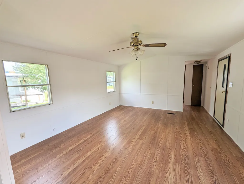 11 Toney Trailer Park Littleton NH 03561