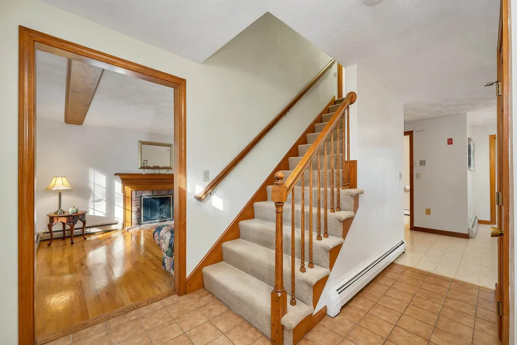 124 Kendall Pond Road Windham NH 03087