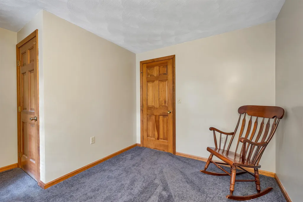 124 Kendall Pond Road Windham NH 03087