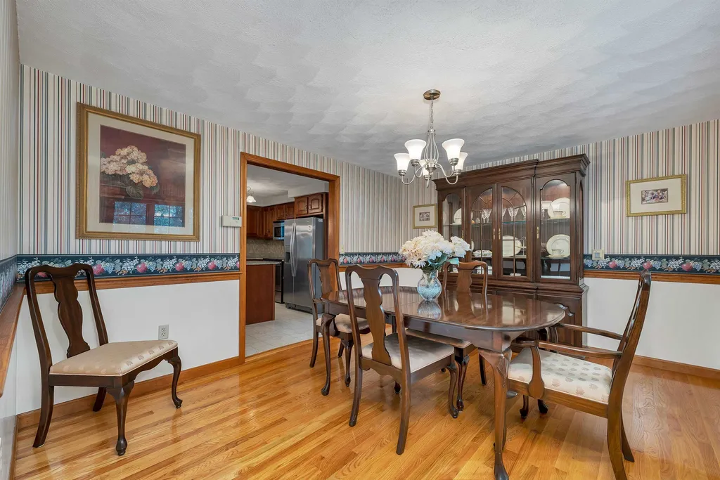 124 Kendall Pond Road Windham NH 03087