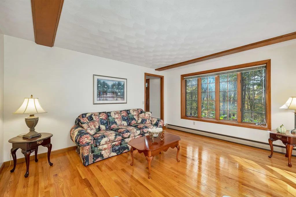 124 Kendall Pond Road Windham NH 03087