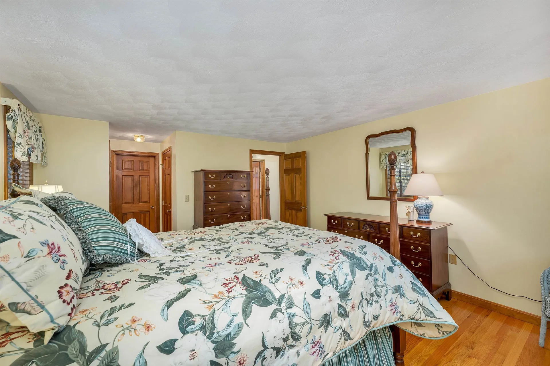 124 Kendall Pond Road Windham NH 03087