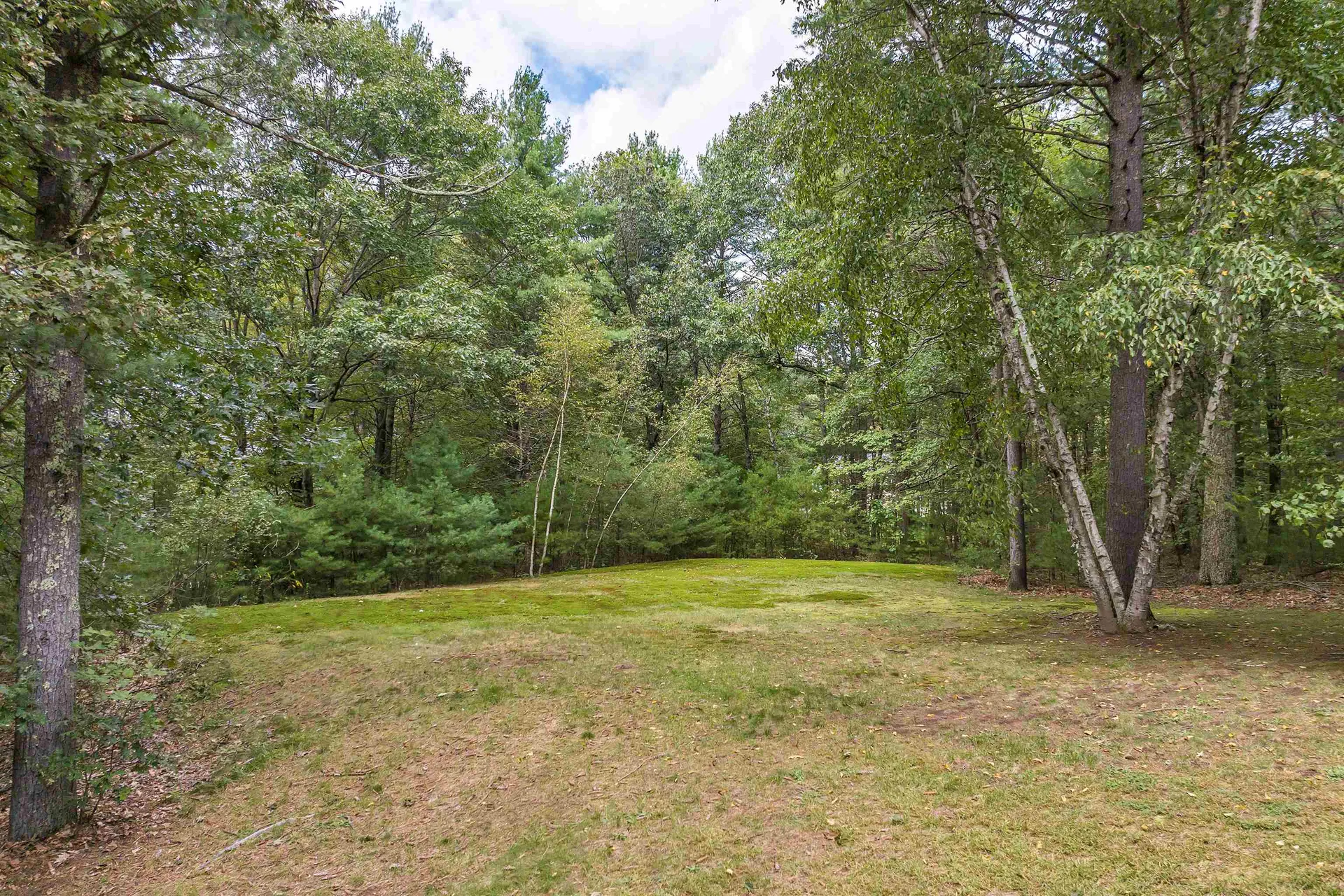 124 Kendall Pond Road Windham NH 03087