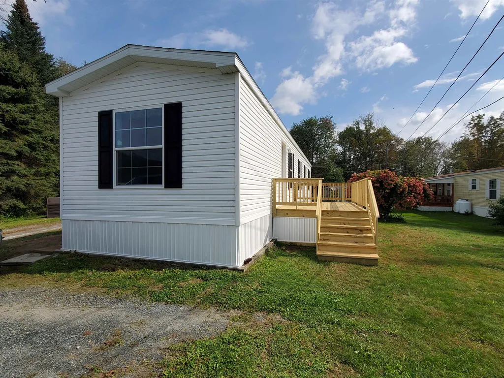17 Currier Park Lebanon NH 03766