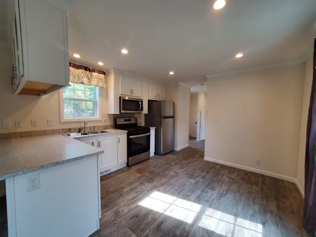 17 Currier Park Lebanon NH 03766