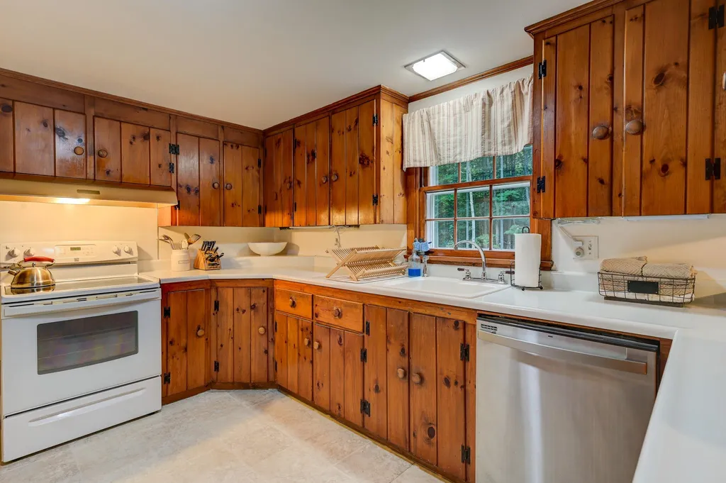 510 Hurricane Mountain Road Conway NH 03860