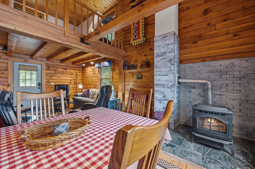 72 Circle Point Road Sanbornton NH 03269