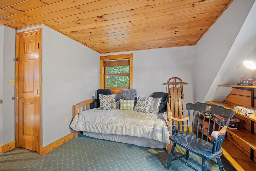 72 Circle Point Road Sanbornton NH 03269