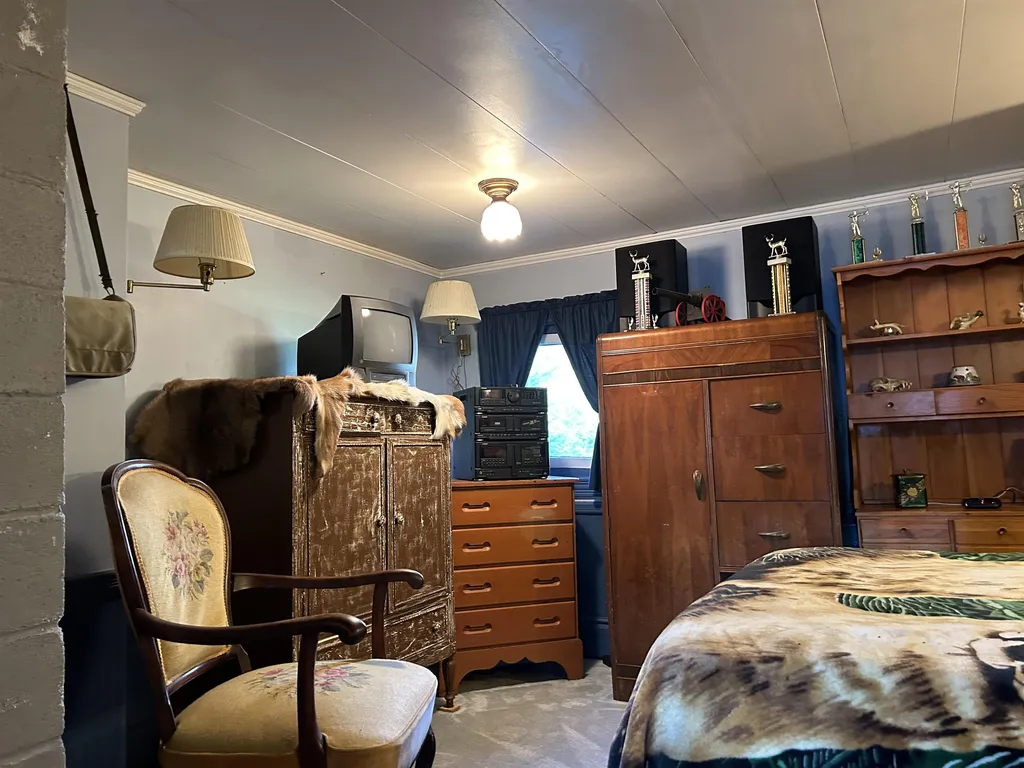 6923 Vt Route 9 Woodford VT 05201