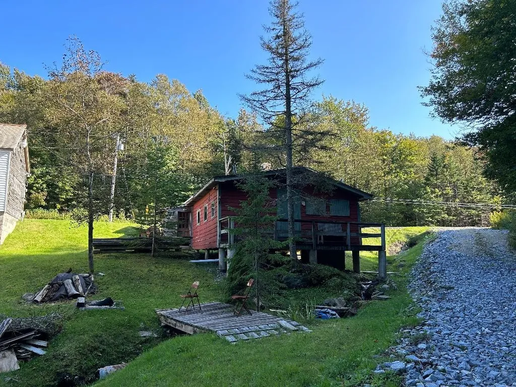 6923 Vt Route 9 Woodford VT 05201