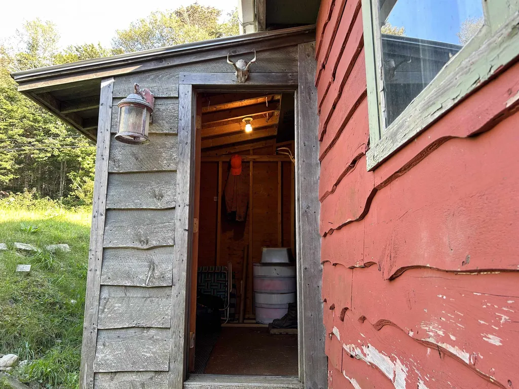 6923 Vt Route 9 Woodford VT 05201