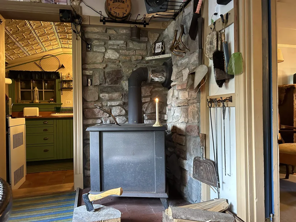 6923 Vt Route 9 Woodford VT 05201
