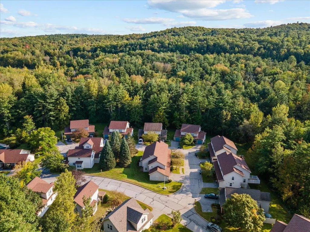 74 Abbey Road Williston VT 05495