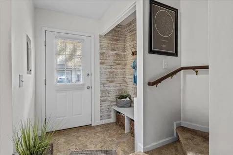74 Abbey Road Williston VT 05495