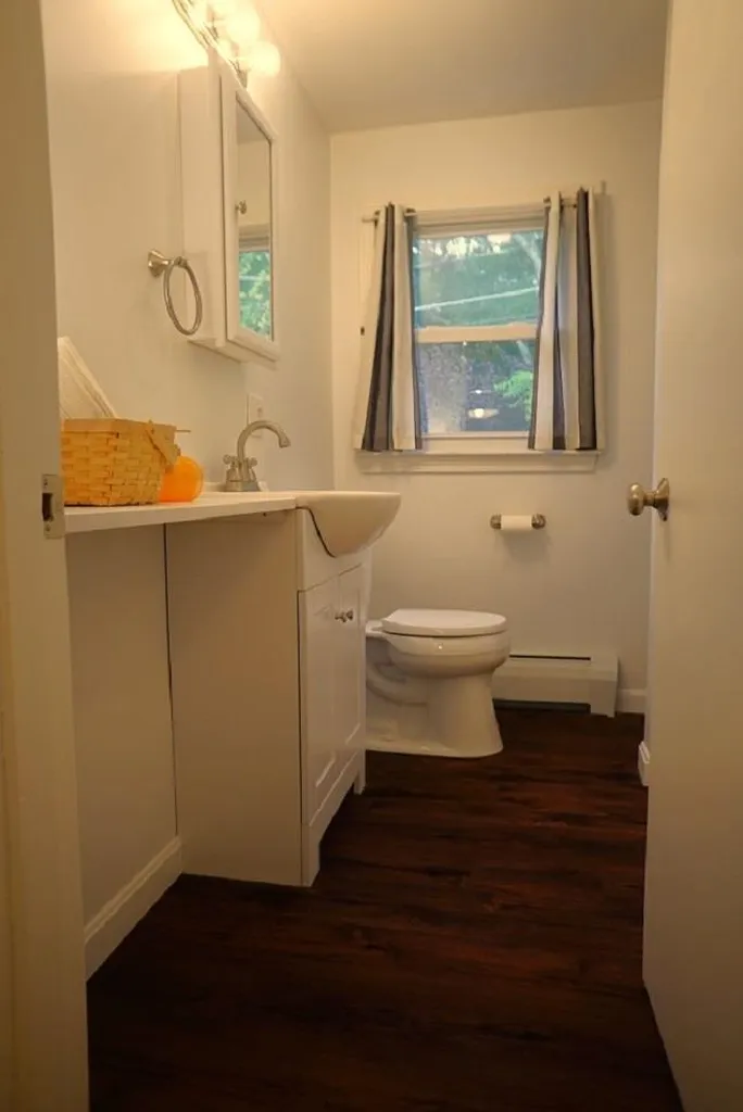16 Snell Road Lee NH 03861