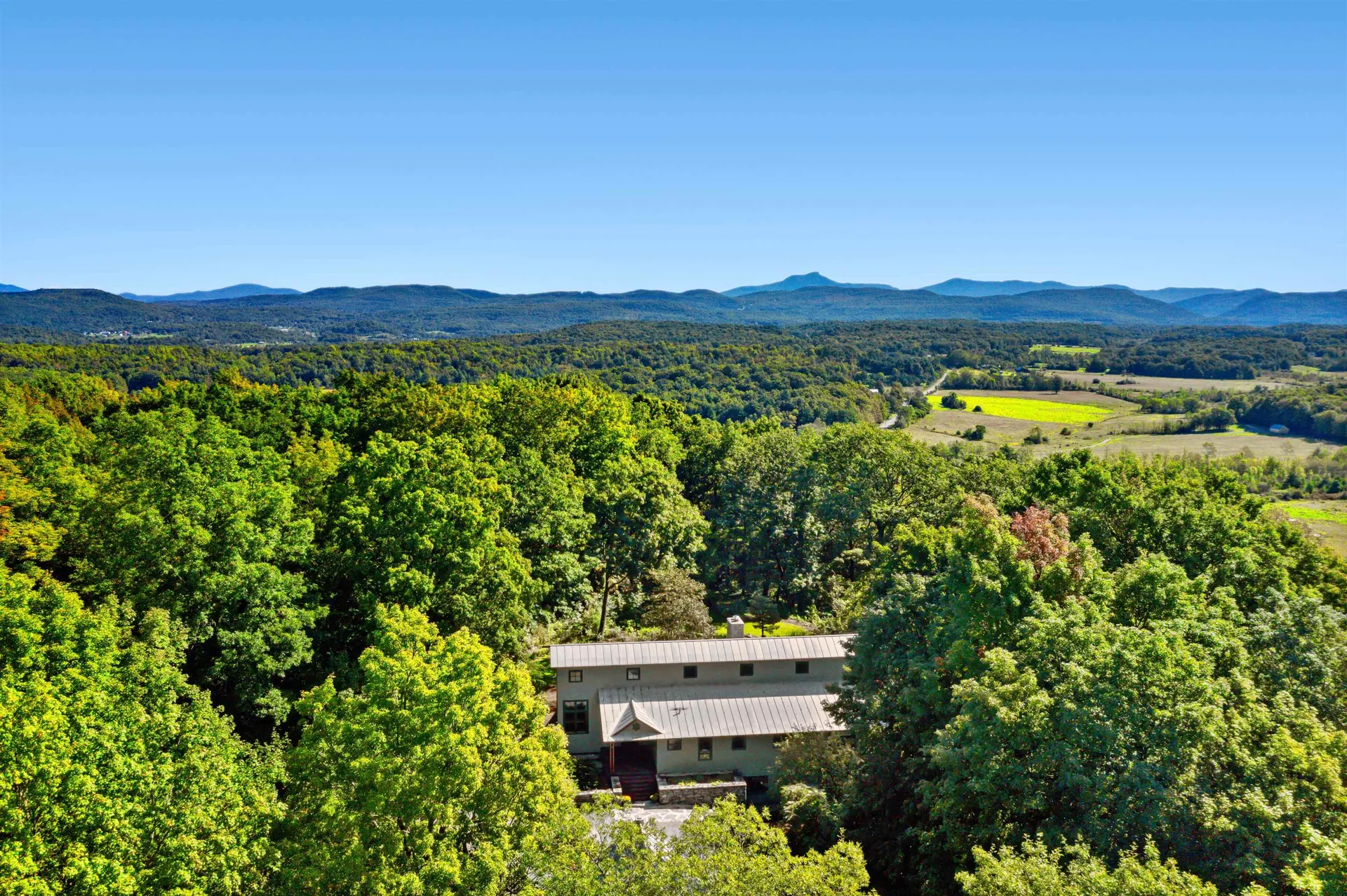 86 South Olde Carriage Road Charlotte VT 05445