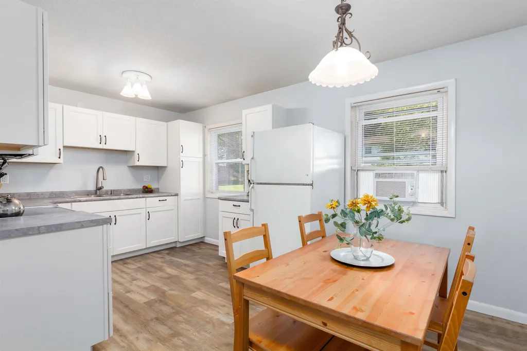 115 Sherwood Square Essex Junction VT 05452