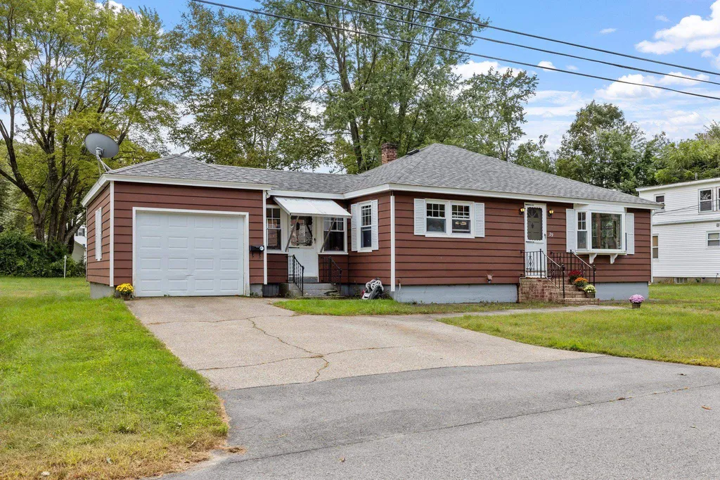 29 Lafayette Street Laconia NH 03246